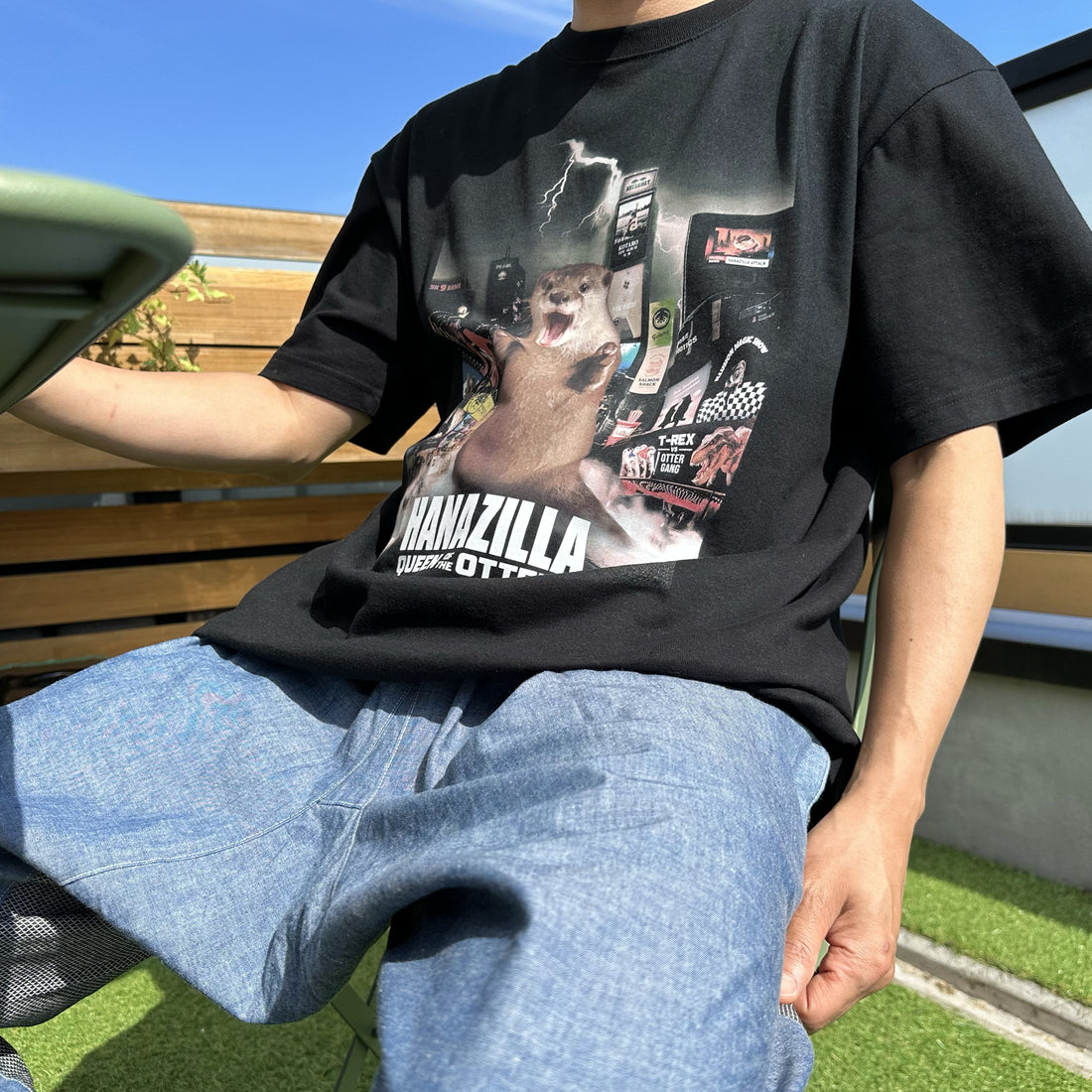 カワウソハナジラTシャツ