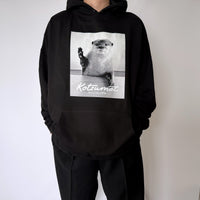 【NEW】Otter Hana Photo Hoodie – BLACK
