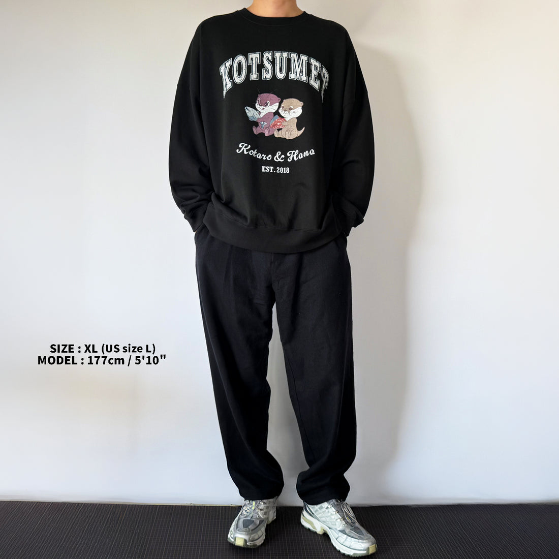 otter_sweatshirt_bk