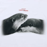 カワウソコタロー&ハナ 「CUDDLING OTTERS」Tシャツ