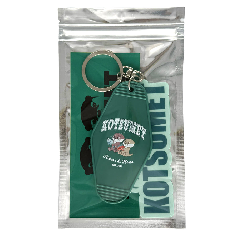 【NEW】OTTER KOTARO&HANA MOTEL KEYCHAIN - GREEN