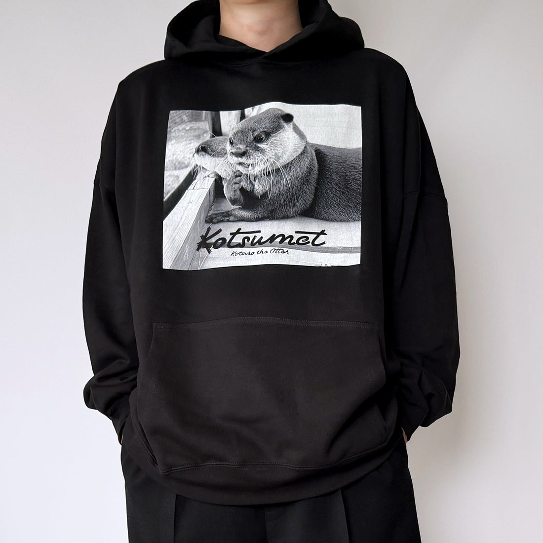 【NEW】カワウソコタロー ビッグシルエットパーカー BLACK
