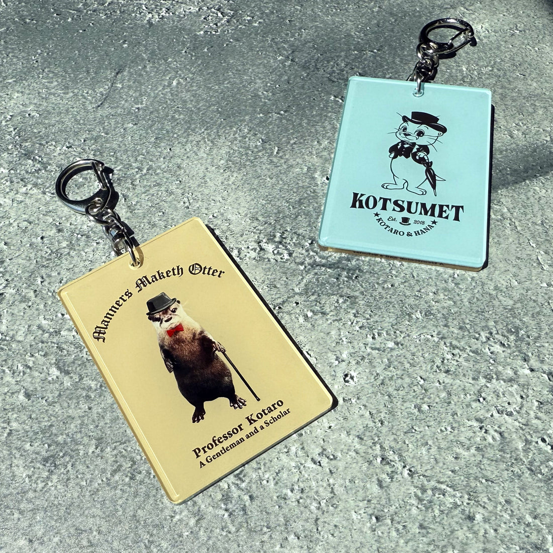 【NEW】Gentle Otter Kotaro Acrylic Keychain