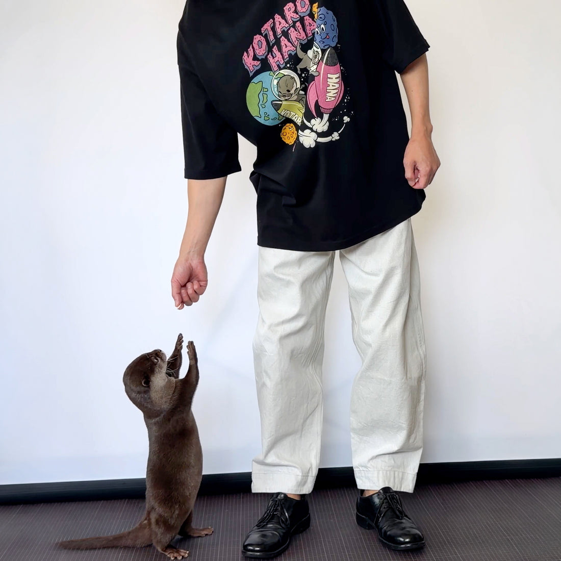 【再入荷】コタロー&ハナ Tシャツ「SPACE OTTERS」